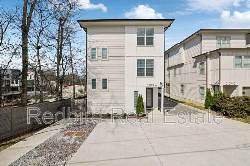 Nashville House: 2109A 23rd Ave N