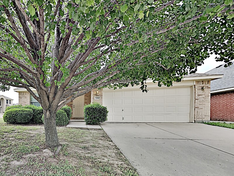 Fort Worth House: 7584 Juliet Ln