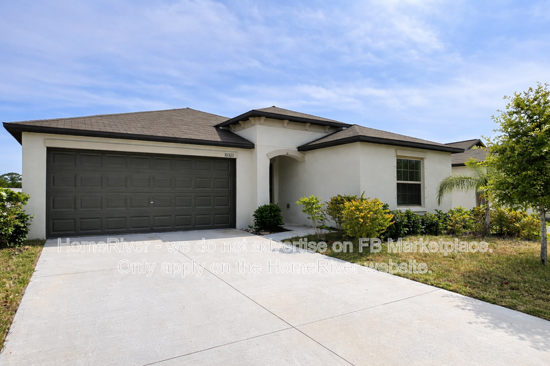 Riverview House: 10321 Scarlett Skimmer Dr