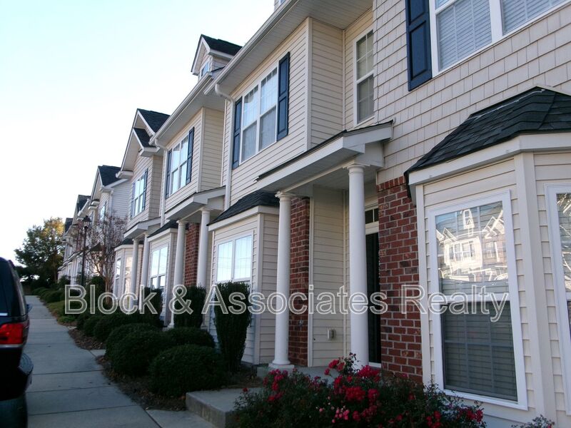 Kernersville House: 123 Humberside Dr