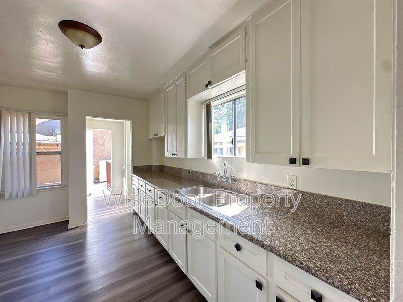Los Angeles House: 3852 1/2 City Terrace Dr