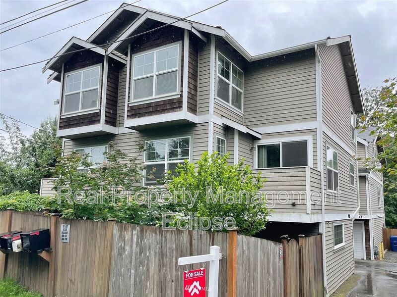 Seattle Condo: 9101 23rd Ave NE