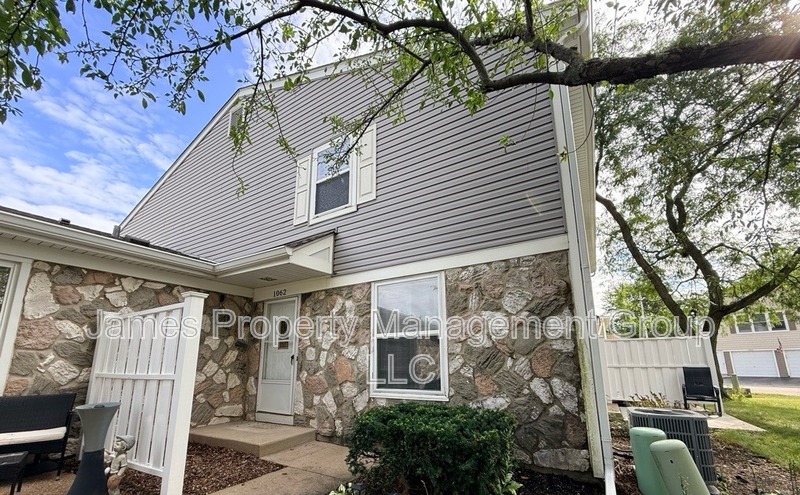 Schaumburg Condo: 1062 Hampton Harbor Dr#9302