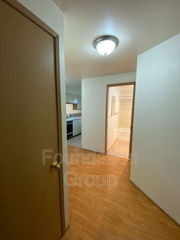 Seattle House: 745 Summit Ave E