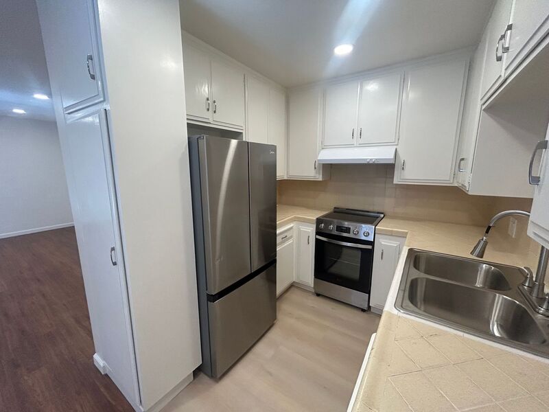 Glendale House: 346 N. Louise Street