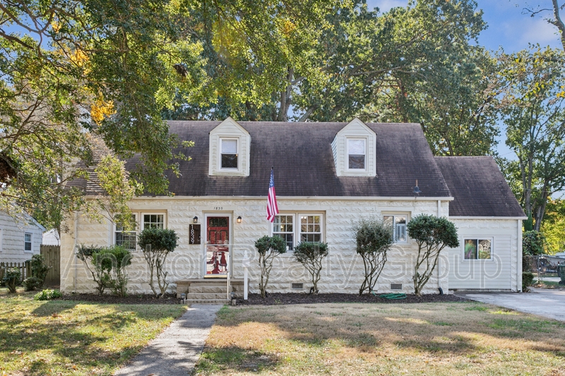 Norfolk House: 1839 Edgewood Avenue