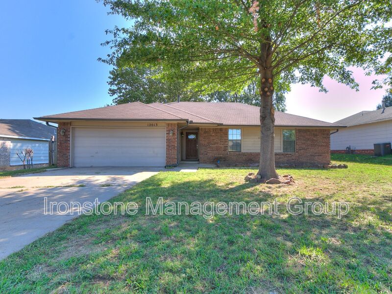 Jenks House: 12013 S Gum Avenue
