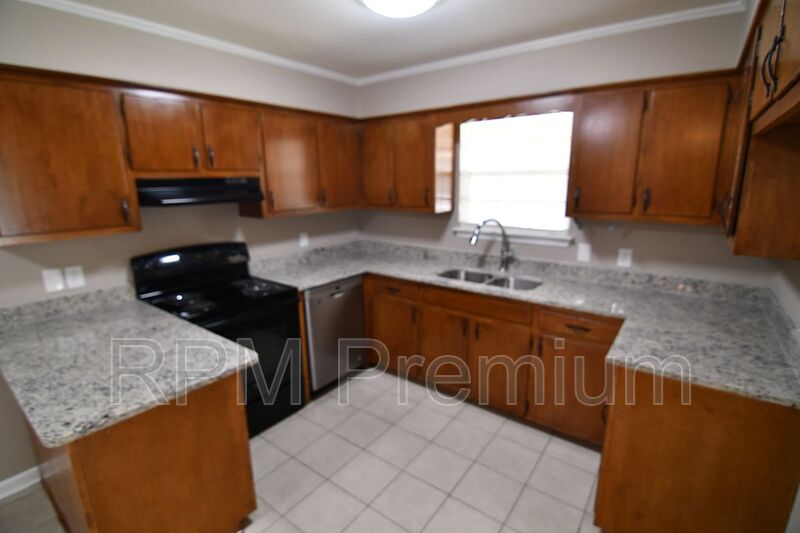 Request a Viewing for 1116 Willow Creek Tenant Turner