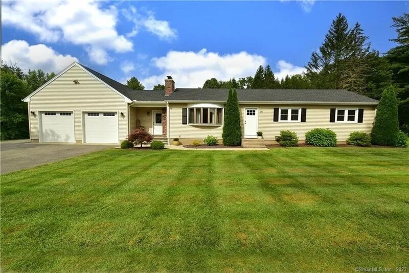 Enfield House: 281 Abbe Rd