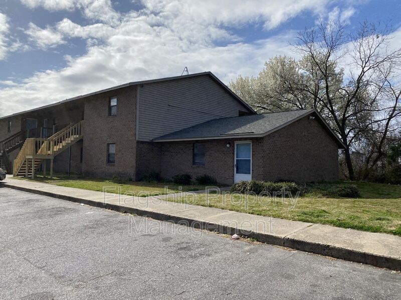 Request a Viewing for 709 Patton Circle, Apt 30 Tenant Turner