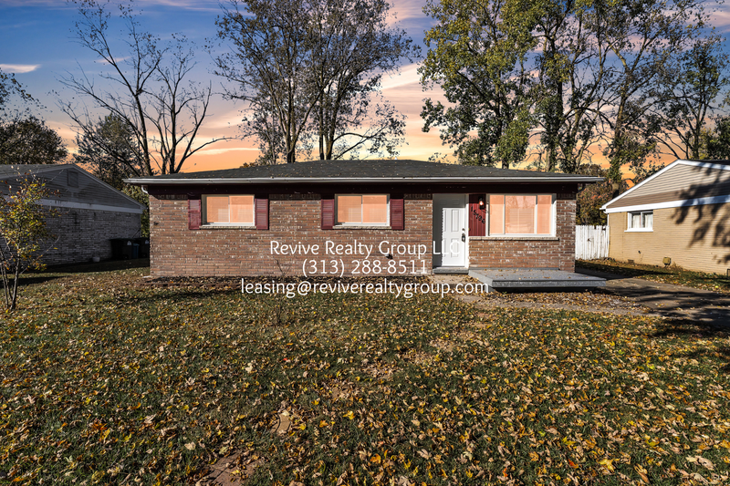 Taylor House: 15796 Kerstyn Street