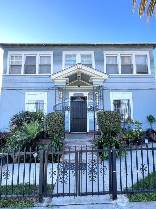 San Pedro House: 341 West Amar Street