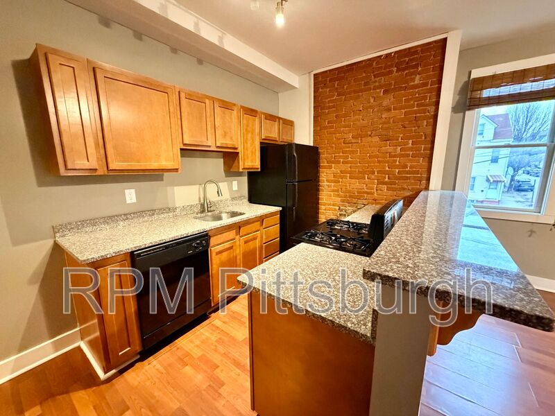 Pittsburgh House: 3947 Mintwood Dr