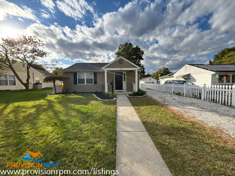 Glen Burnie House: 114 Dorchester Road