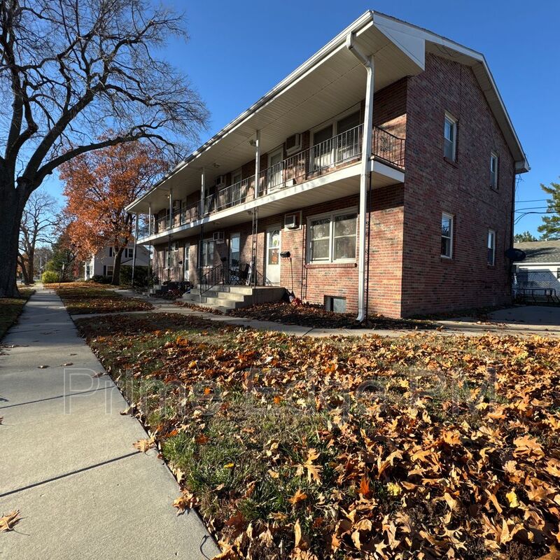 Lincoln House: 4900 Huntington Avenue - 4