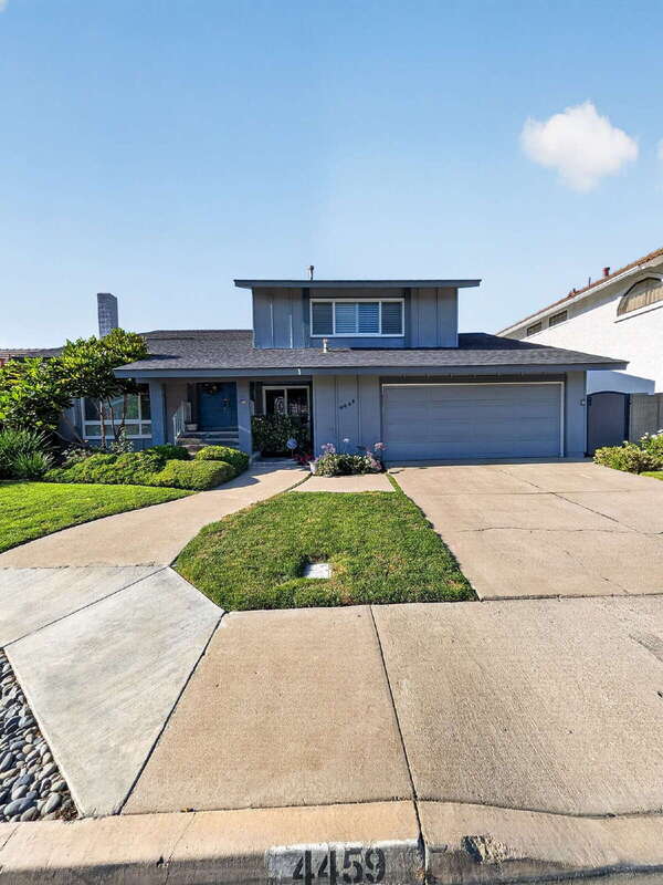 Cypress House: 4459 Avenida Granada
