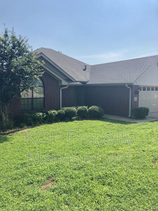 Van Buren House: 305 Northridge Drive