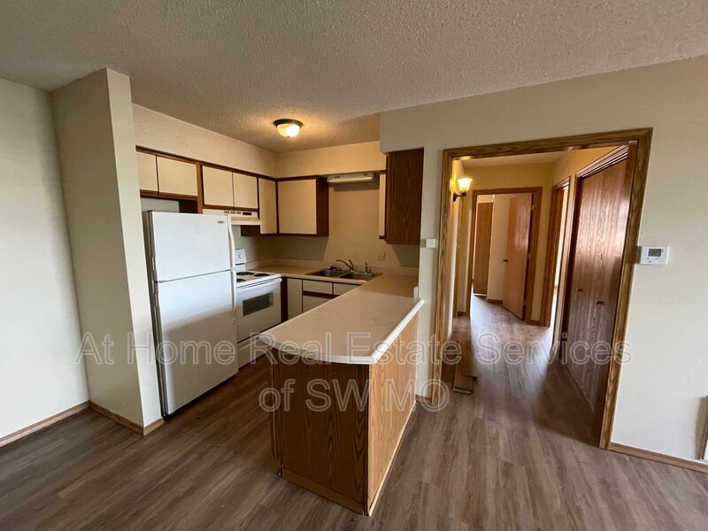 Springfield Condo: 2856 S Rogers