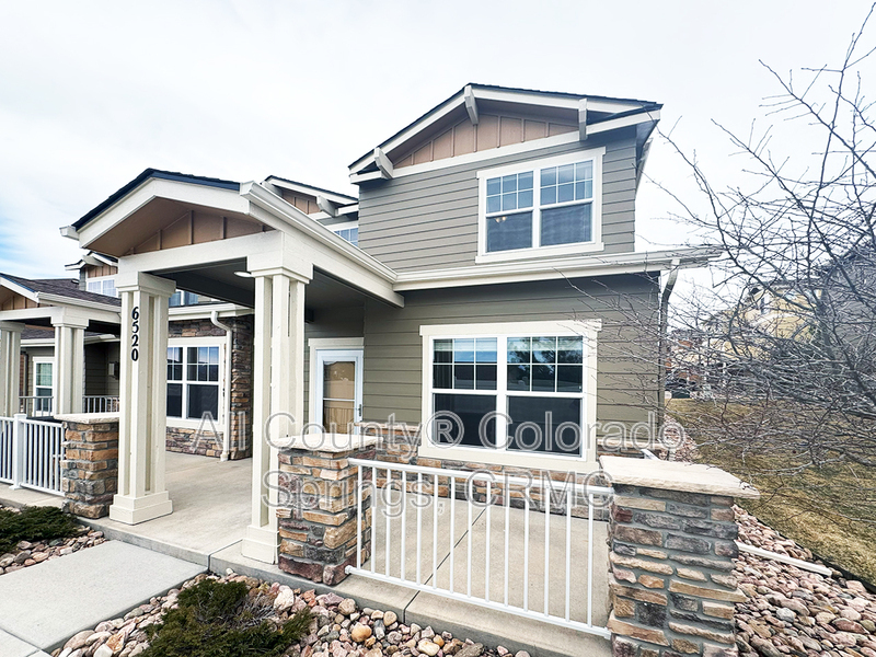 Colorado Springs Townhome: 6520 Emerald Isle Heights