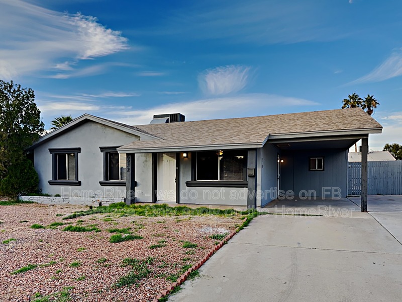 Phoenix House: 6932 W Holly St