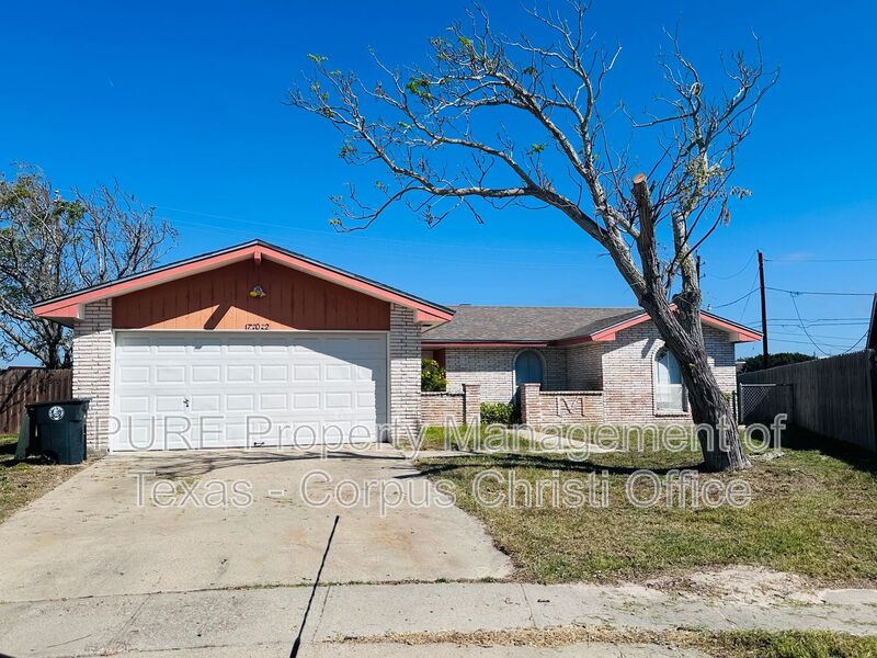 Corpus Christi House: 702 Alhambra Drive