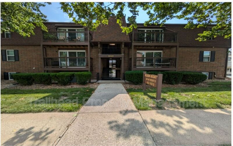 Mission House: 5801 Woodson St