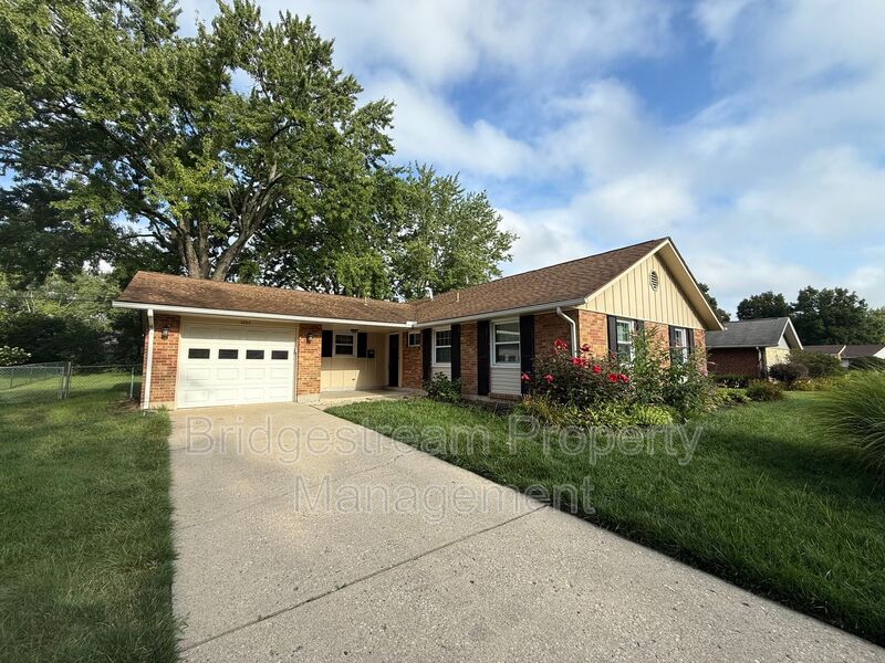 Dayton House: 4225 Fernbrook St
