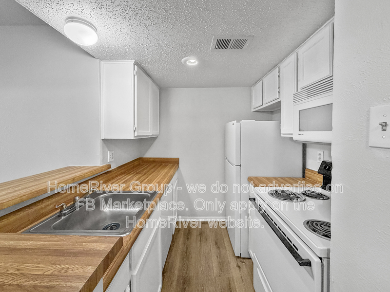Dallas Condo: 9520 Royal Ln