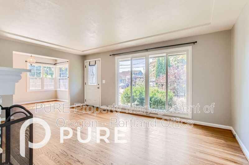 Portland Condo: 3740 SE 134th Ave. A