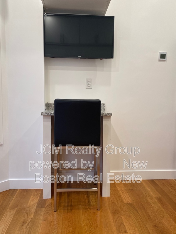 Chelsea Condo: 16 Fifth Street