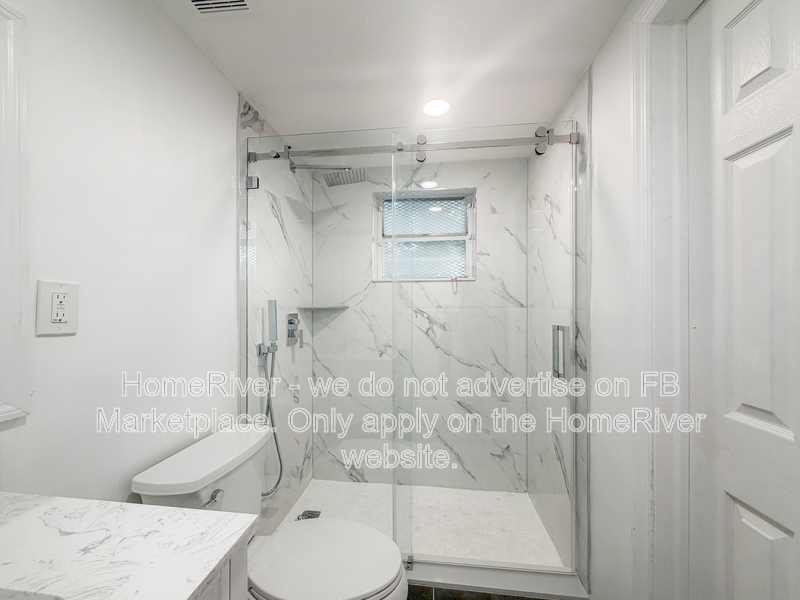 Miami Beach Condo: 900 6th St