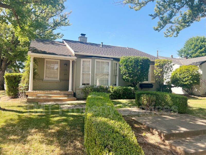 Sacramento House: 5536 D St