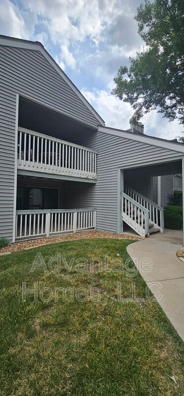 Overland Park House: 8793 106th ter