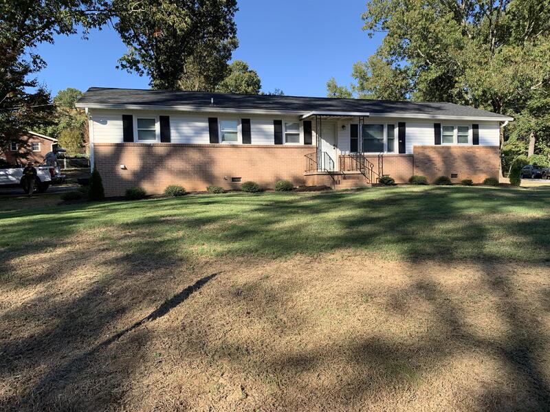 Greer House: 115 Carole Dr.