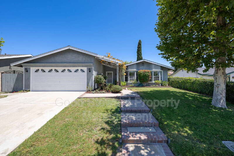 Yorba Linda House: 20251 Avenida Del Norte