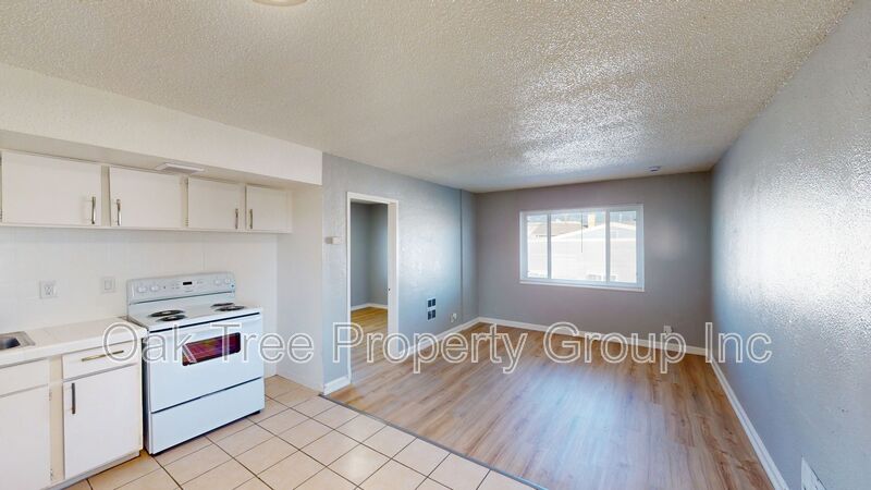 Oakland House: 2232 Seminary Avenue