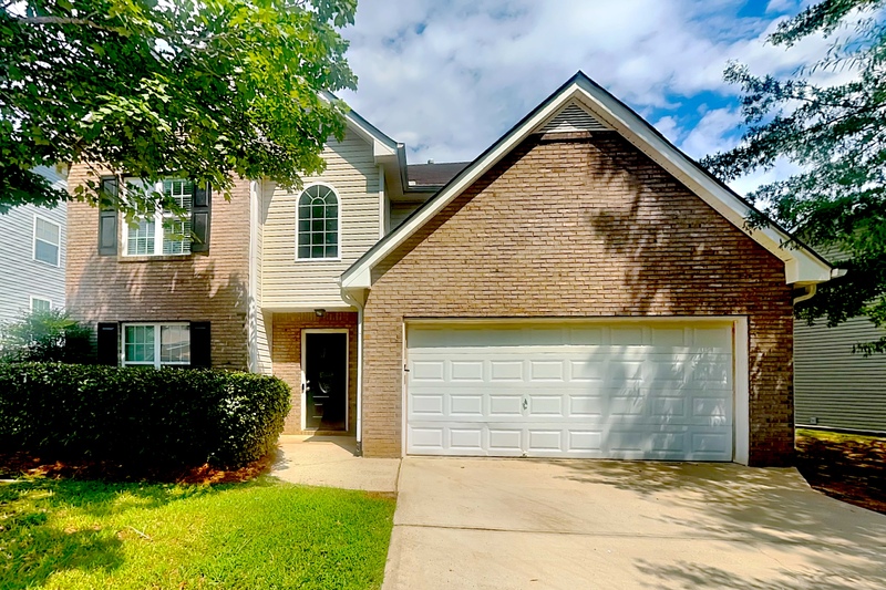 Newnan House: 34 Belmont Park Dr