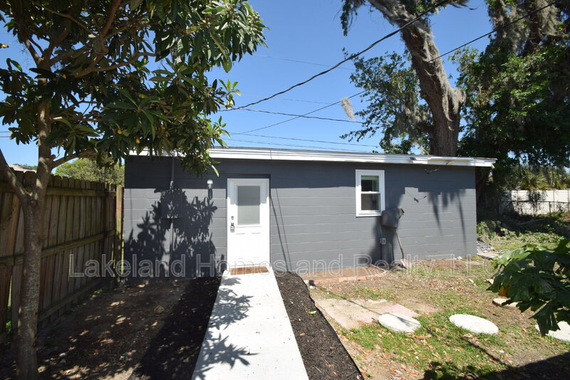 Lakeland Condo: 527 Garden Drive North