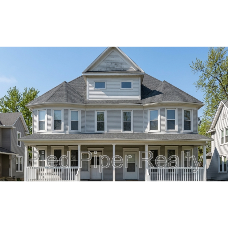 Freeport Condo: 815 S Benton Ave