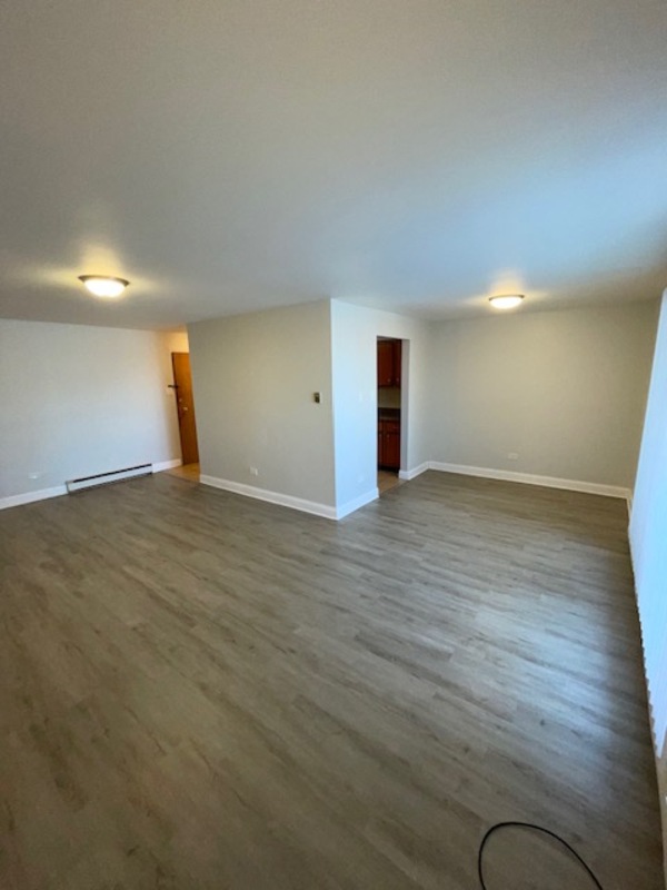Calumet City Condo: 515 East End Ave - 104