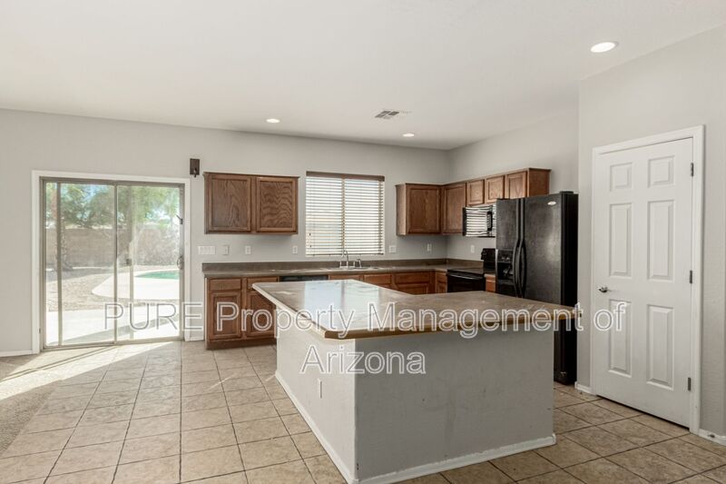 Maricopa House: 45321 W Miramar Rd