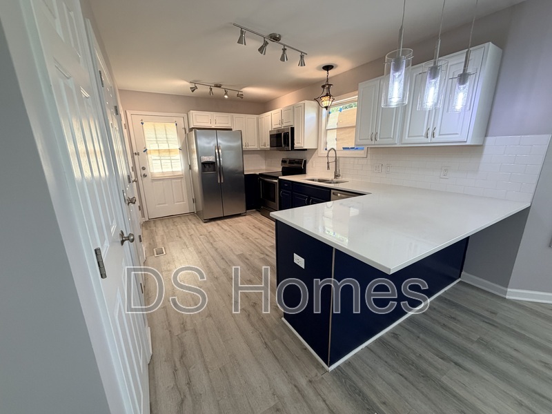 Durham House: 1028 Kent St