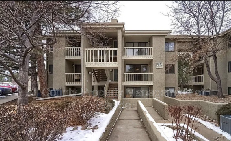 Boulder Townhome: 70 S Boulder Circle