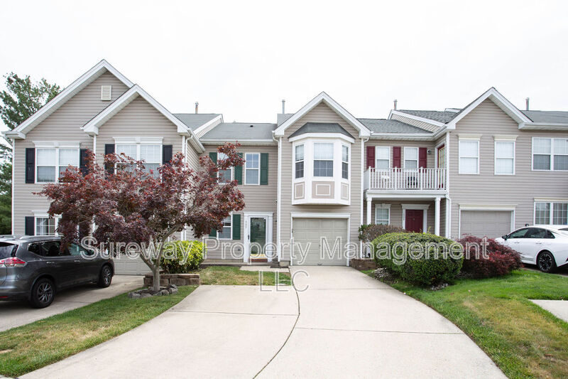 Blackwood Townhome: 605 Doral Dr