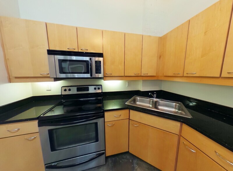 Richmond Condo: 1011 West Marshall Street