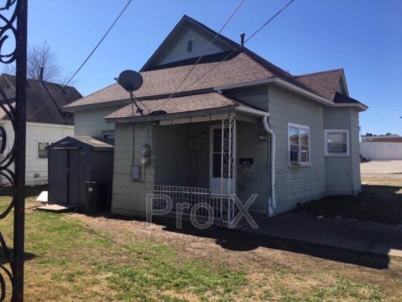 Pittsburg Condo: 302 E. 7th Duplex