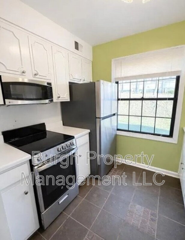 Pittsburgh Townhome: 1234 Pennsbury Blvd