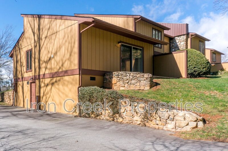 Arden House: 137 Colony Dr