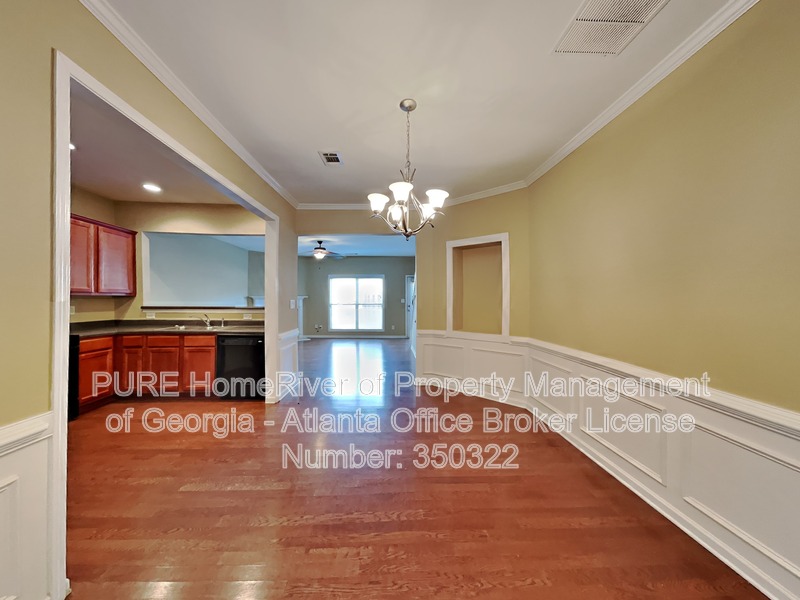 Suwanee Townhome: 2823 Gower Way