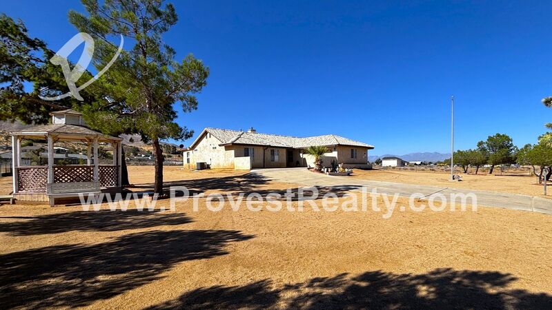 Apple Valley House: 21975 Hercules St